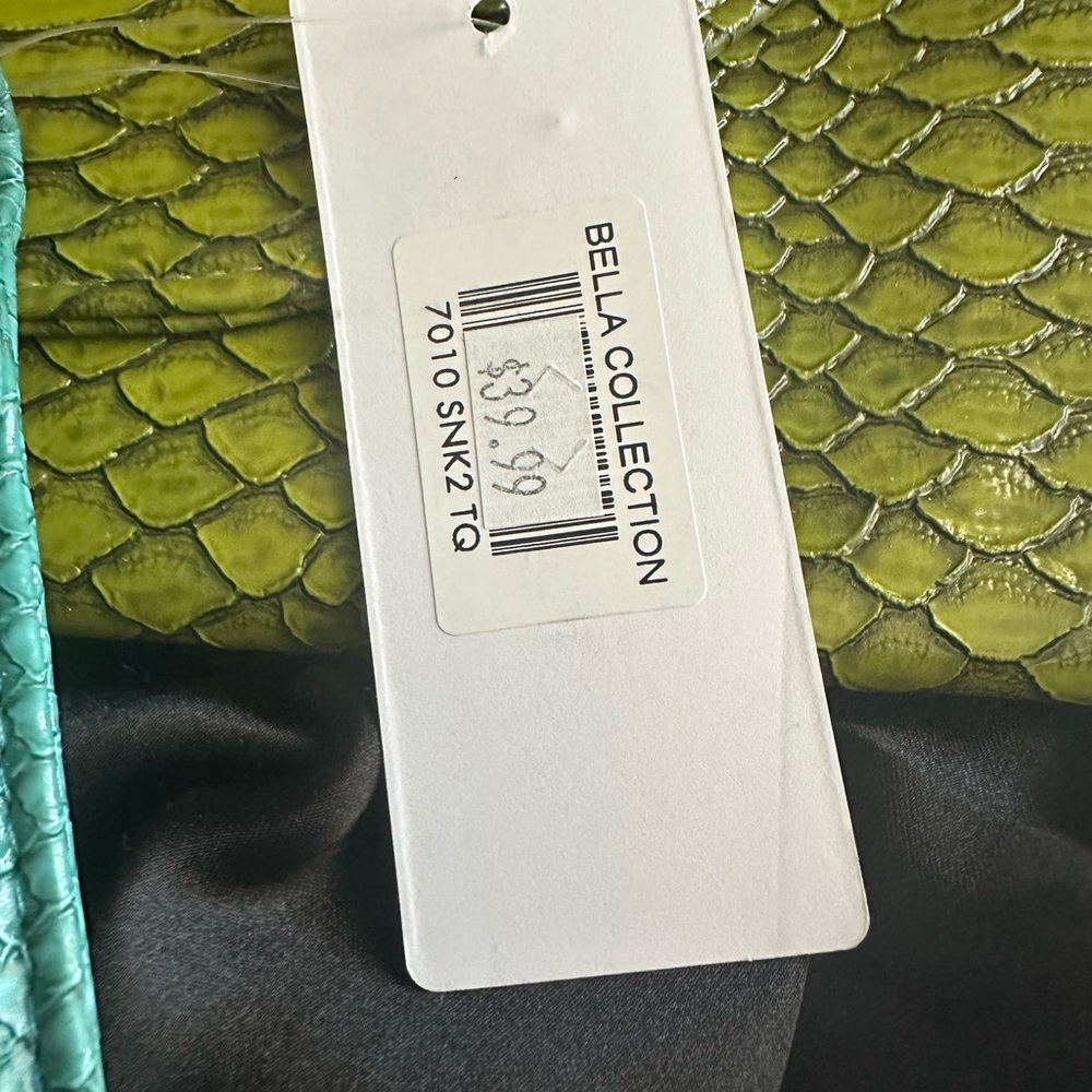 Luxury Turquoise & Apple Green Snakeskin clutch (2) - Picture 4 of 6